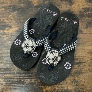 Montana West Women’s Wedge Flip Flops Size 6 Beaded Rhinestone Cross NWOT